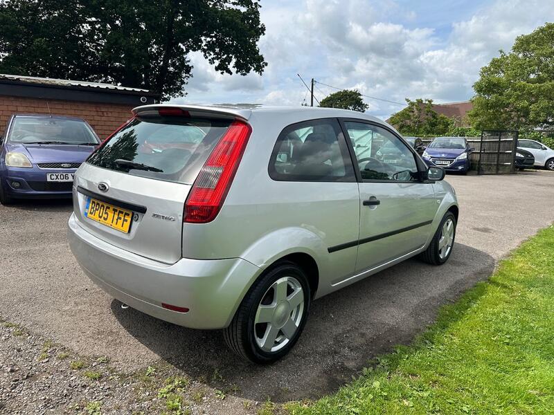 FORD FIESTA 1.3 Zetec 2005