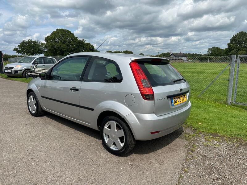 FORD FIESTA 1.3 Zetec 2005