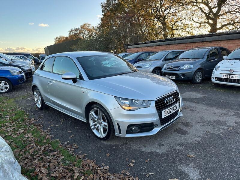 AUDI A1 1.6 TDI S line 2012