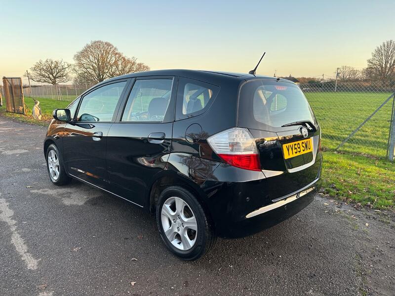 HONDA JAZZ 1.4 i-VTEC ES 2010