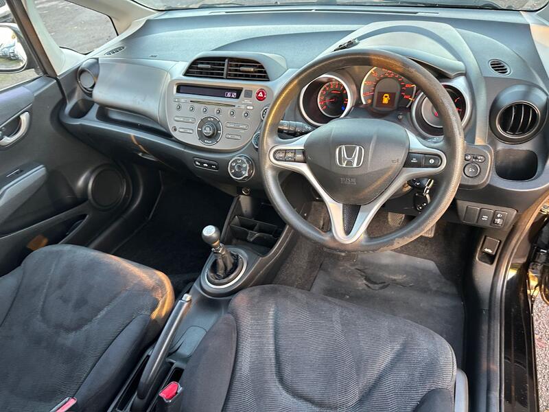 HONDA JAZZ 1.4 i-VTEC ES 2010