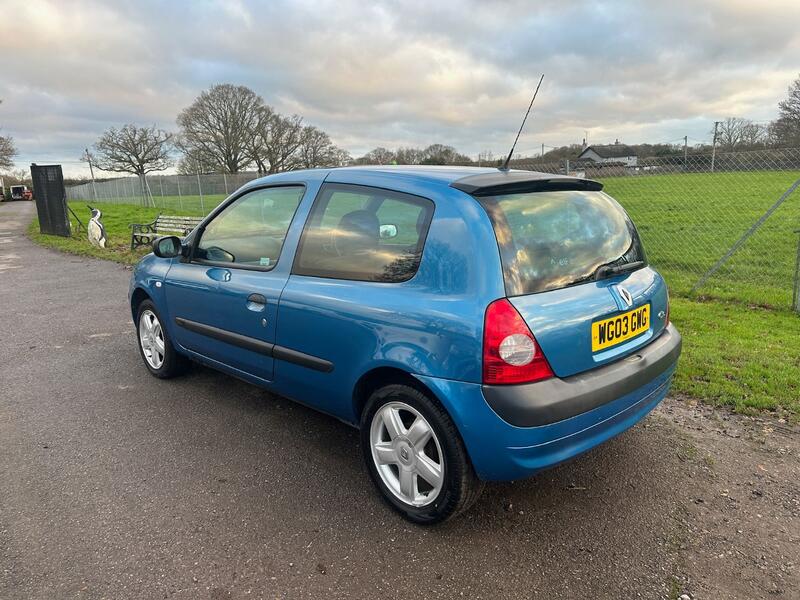 RENAULT CLIO 1.2 16v Dynamique 2003