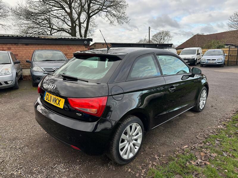 AUDI A1 1.6 TDI Sport 2011