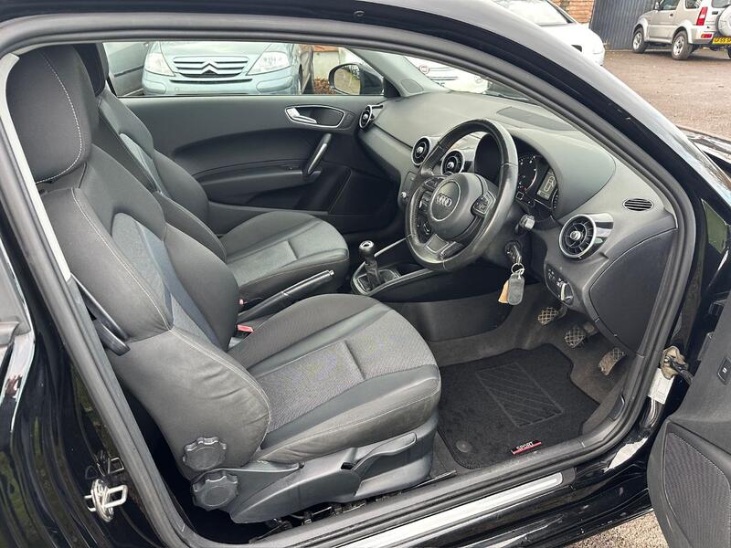 AUDI A1 1.6 TDI Sport 2011